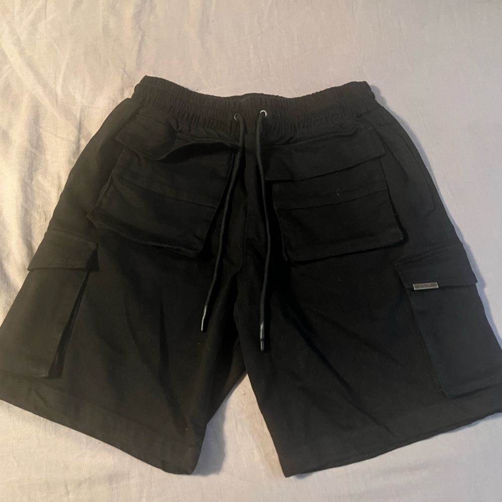 Saint shorts
